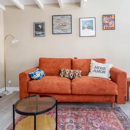 Le Post-retro, Hyper Centre, Avec Parking Gratuit Et Ascenseur Апартаменты Ангулем