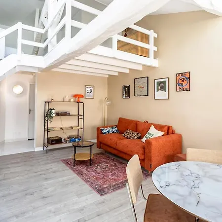 Le Post-retro, Hyper Centre, Avec Parking Gratuit Et Ascenseur Апартаменты Ангулем