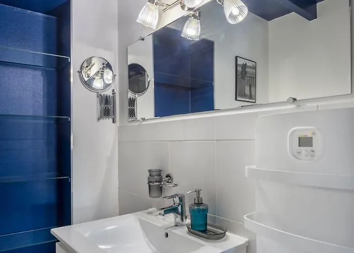 Le Post-retro, Hyper Centre, Avec Parking Gratuit Et Ascenseur Apartment Angouleme